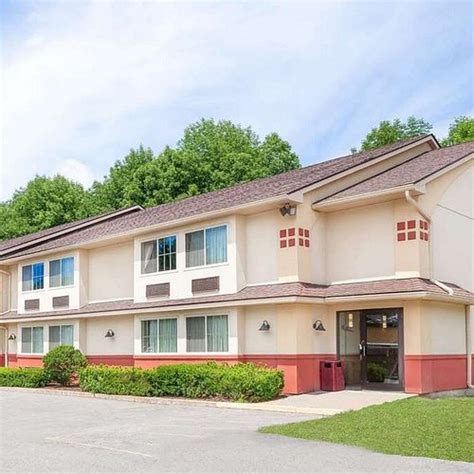 THE 10 CLOSEST Hotels to All Star Village, Oneonta .